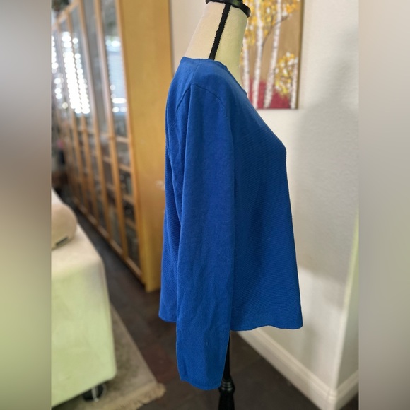 Croft & Barrow Royal blue sweater - Picture 3 of 9